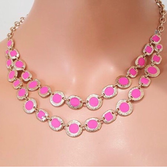 Vera Bradley Short Round Enamel Necklace 22$